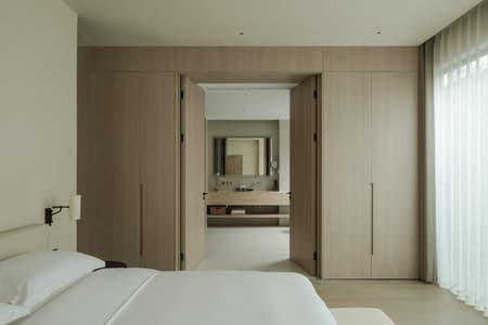 Younch Hotel